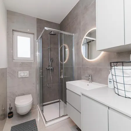 Iadera Terrace By Belmont Realty 자다르