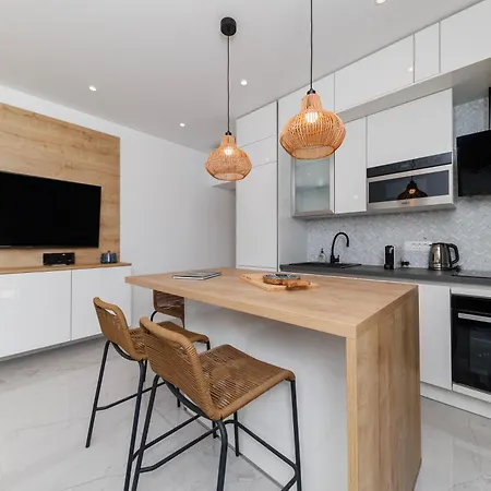 Iadera Terrace By Belmont Realty Apartamento
