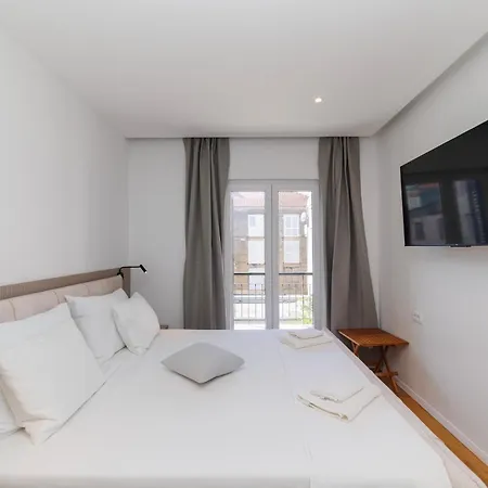 דירה Iadera Terrace By Belmont Realty *