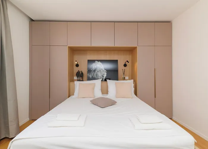 Iadera Terrace By Belmont Realty